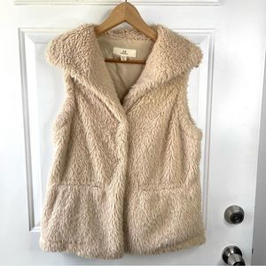 Thread & Supply Fuzzy Sherpa Collared Snap Button Close Cream Tan Vest Size M